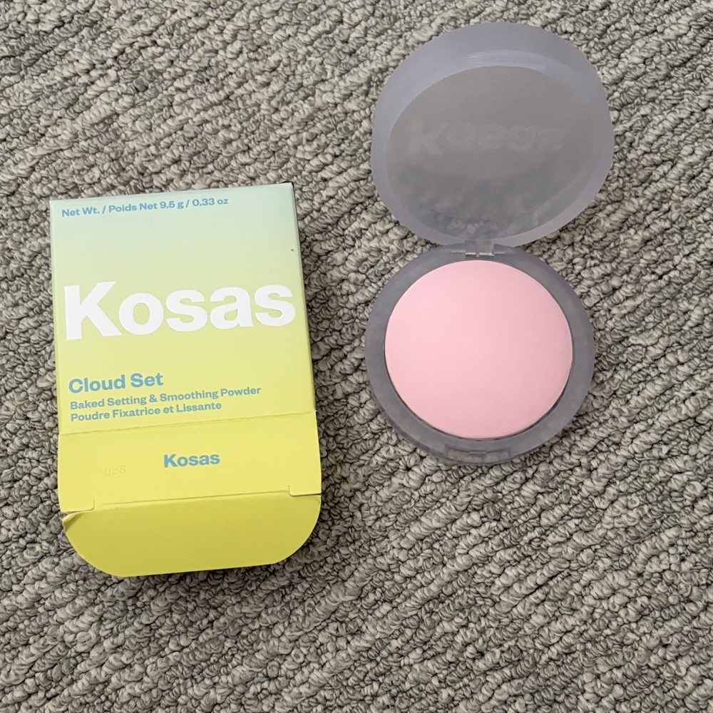 New in box- Kosas Cloud Set Baked Setting & Smoothing Pink Powder - Shade Candy